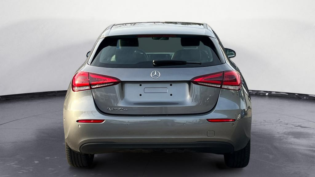 MERCEDES CLASSE A 250 e 8G-DCT Business Line - Digital Cockpit 10.25\'