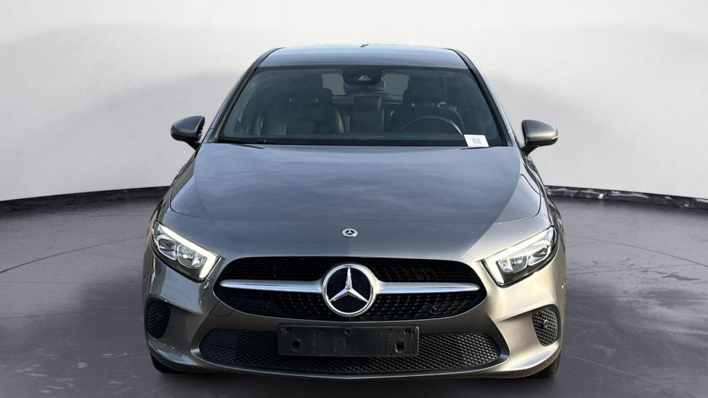 MERCEDES CLASSE A 250 e 8G-DCT Business Line - Digital Cockpit 10.25\'