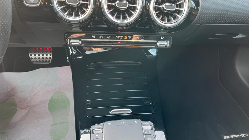 MERCEDES CLASSE A 180 d - 8G-DCT BERLINE 5P - BM 177 AMG Line