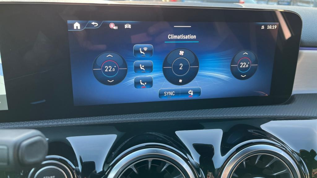 Nouvelle MERCEDES CLASSE A A 200 d - 8G-DCT  BERLINE 5P - BM 177 AMG Line PHASE 2