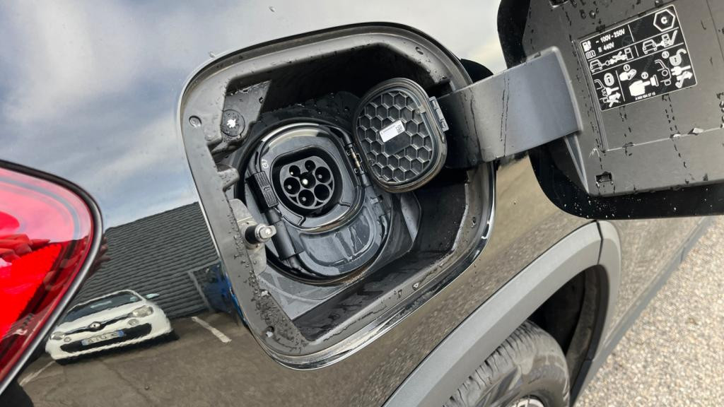 MERCEDES GLA 250 e Hybrid AMG Line - Pack Premuim Plus - Pack Sport Balck 