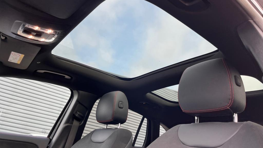 MERCEDES GLA 250 e Hybrid AMG Line - Pack Premuim Plus - Pack Sport Balck 