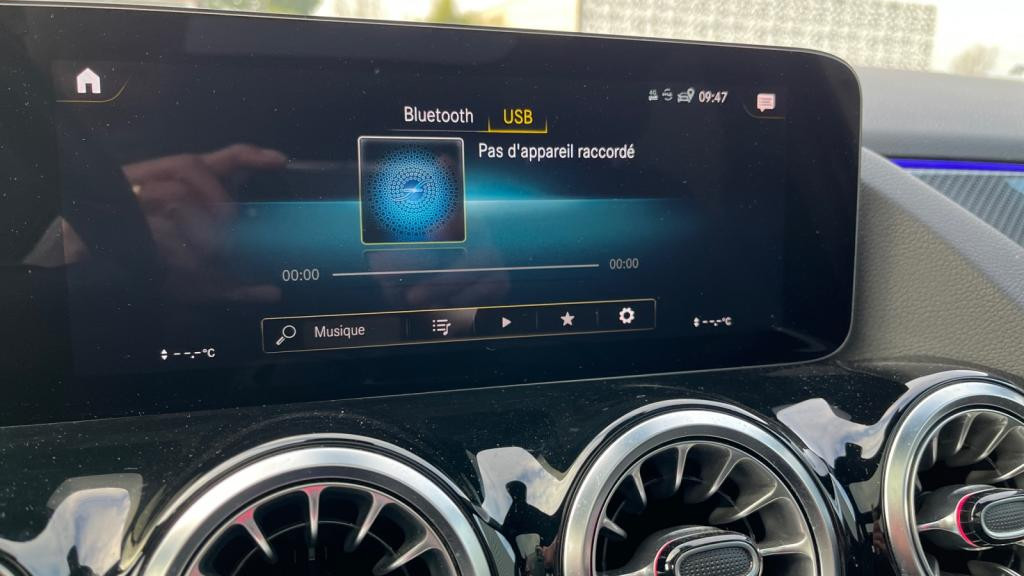 MERCEDES GLA 250 e Hybrid AMG Line - Pack Premuim Plus - Pack Sport Balck 