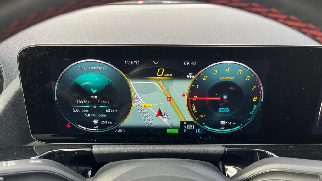 MERCEDES GLA 250 e Hybrid AMG Line - Pack Premuim Plus - Pack Sport Balck 