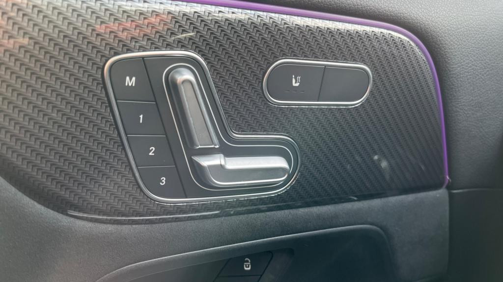 MERCEDES GLA 250 e Hybrid AMG Line - Pack Premuim Plus - Pack Sport Balck 