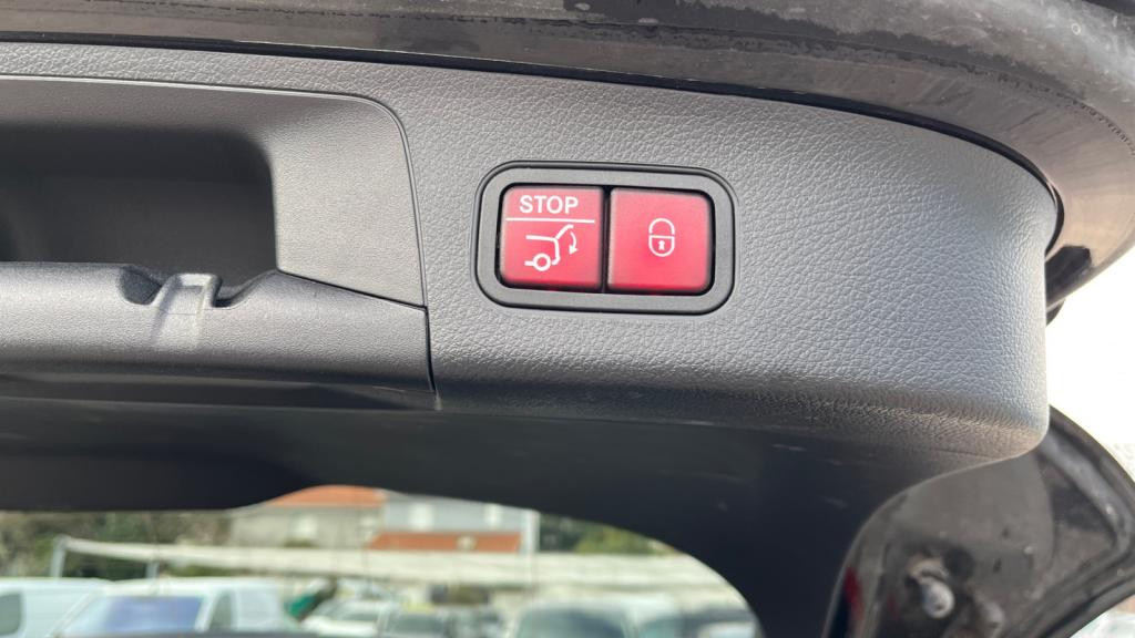 MERCEDES GLA 250 e Hybrid AMG Line - Pack Premuim Plus - Pack Sport Balck 