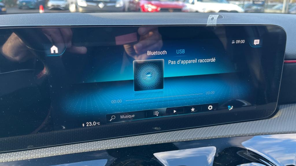 MERCEDES CLASSE A Berline A 180  AMG Line - Toit Panoramique