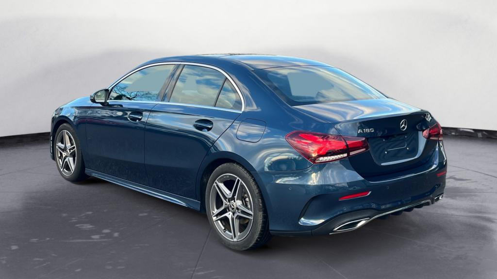 MERCEDES CLASSE A Berline A 180  AMG Line - Toit Panoramique