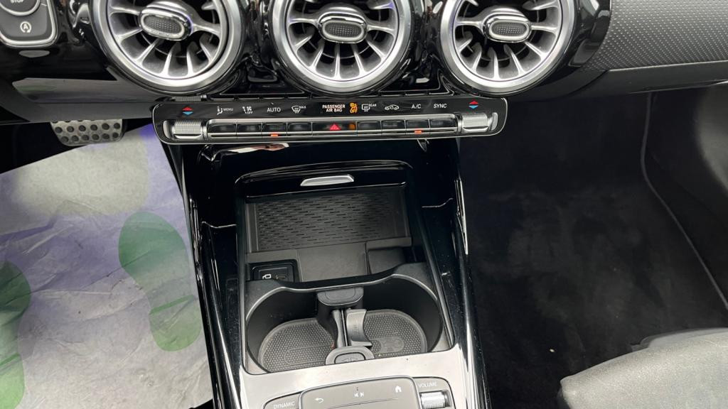 MERCEDES CLA 35 - BVA Speedshift DCT AMG  SHOOTING BRAKE - BM 118 AMG 4-Matic 