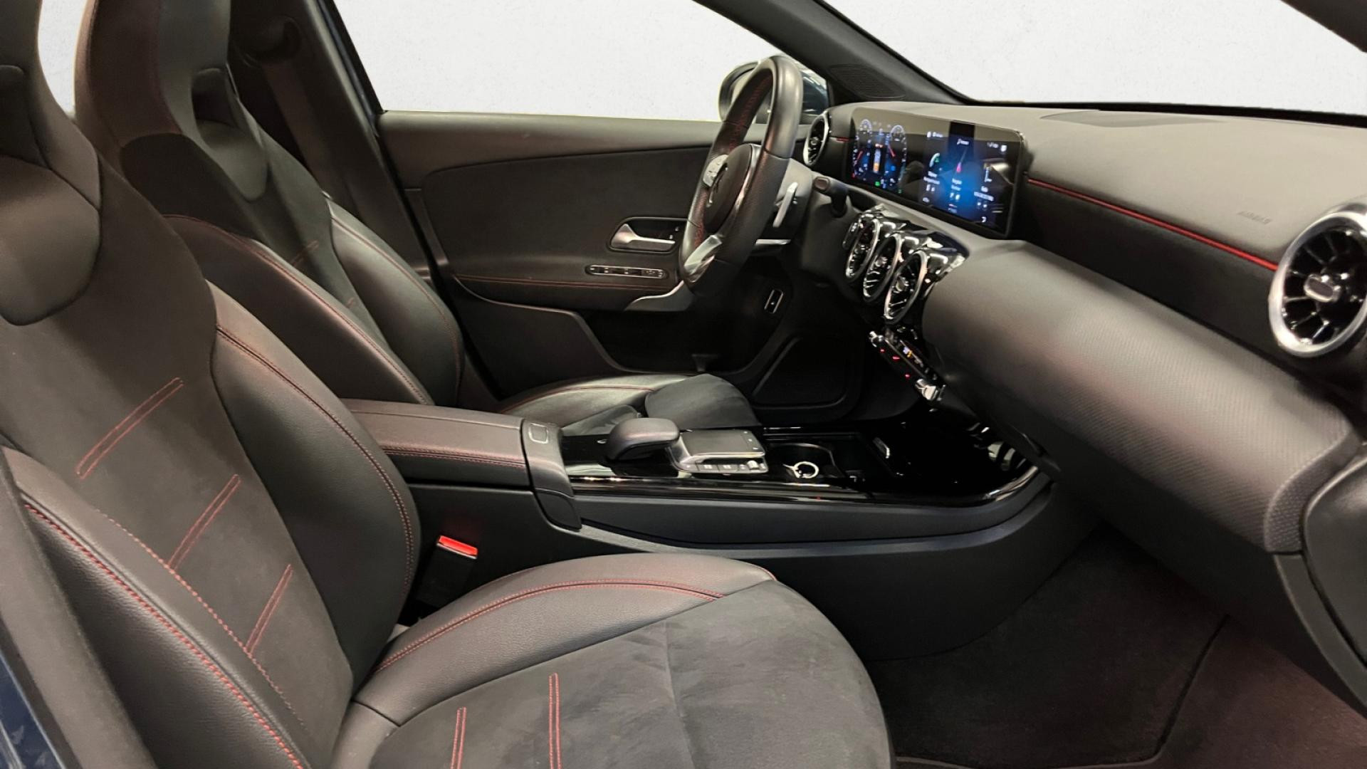 MERCEDES CLASSE A 250 e - 8G-DCT  BERLINE 5P - BM 177 AMG Line