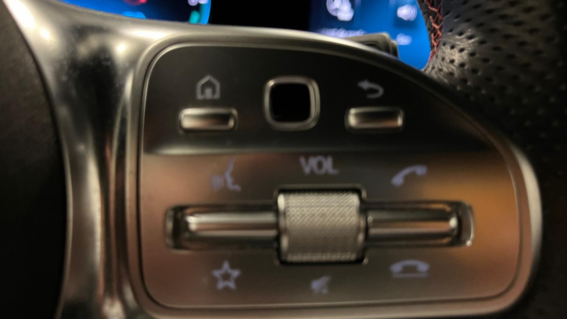 MERCEDES CLASSE A 250 e - 8G-DCT  BERLINE 5P - BM 177 AMG Line