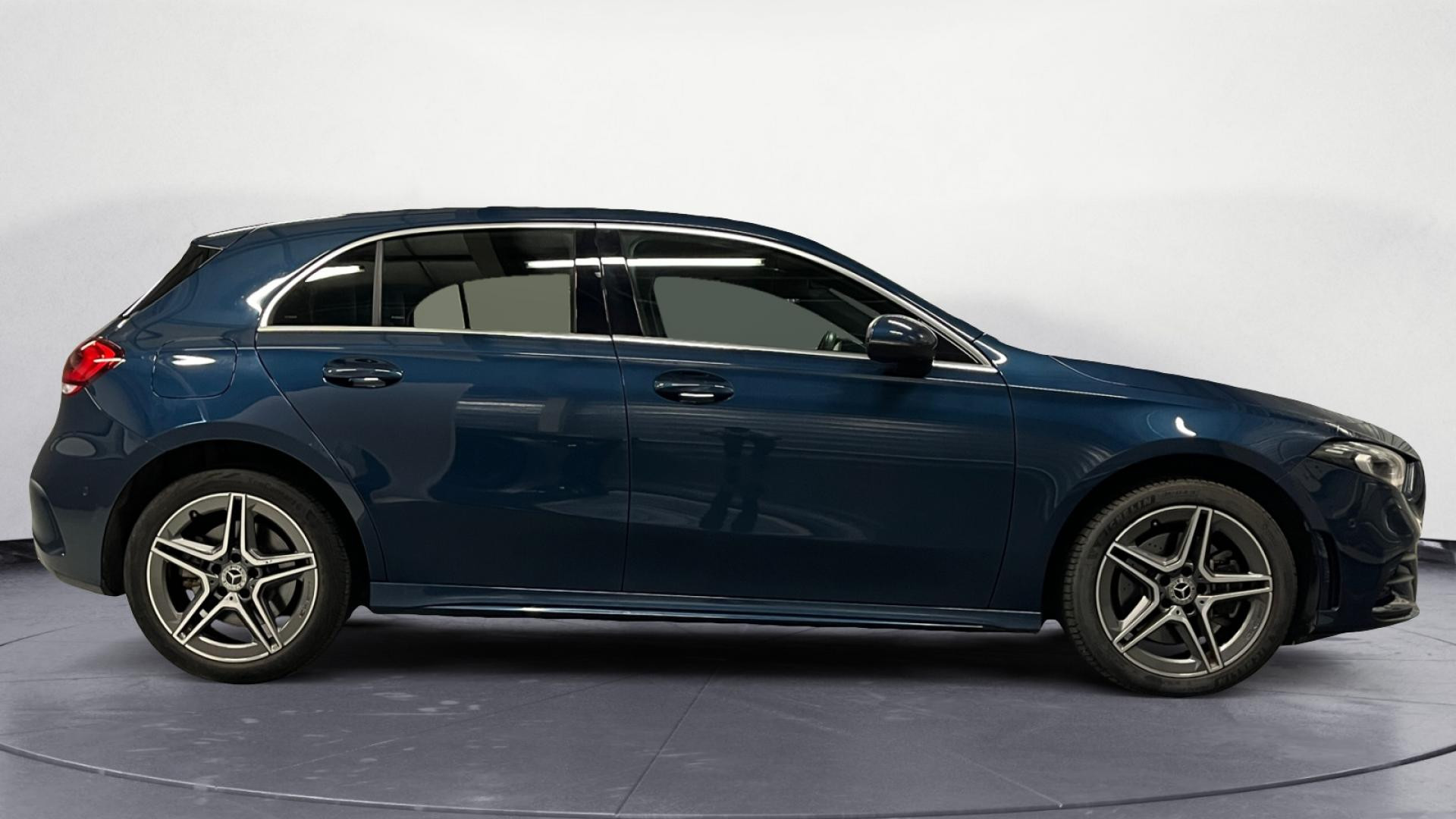 MERCEDES CLASSE A 250 e - 8G-DCT  BERLINE 5P - BM 177 AMG Line