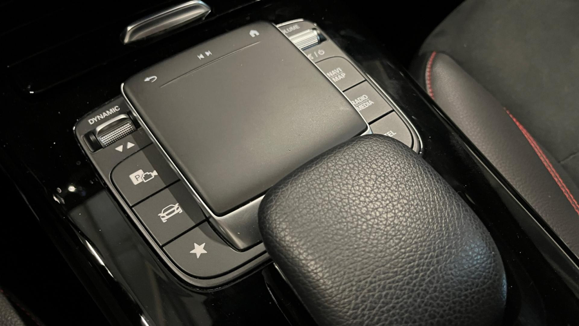 MERCEDES CLASSE A 250 e - 8G-DCT  BERLINE 5P - BM 177 AMG Line