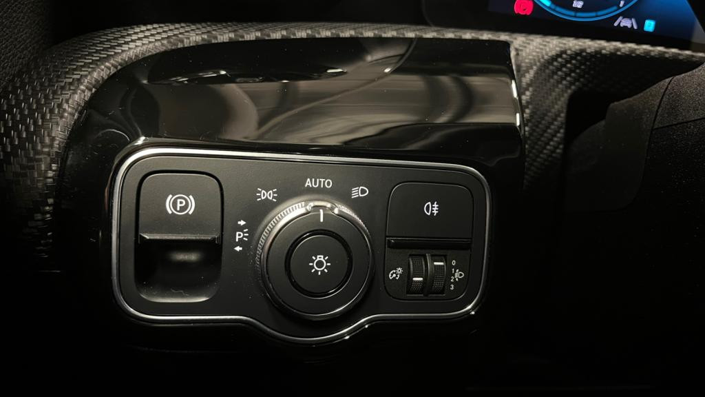 MERCEDES CLASSE A A 160  BERLINE 5P - BM 177 Business Line