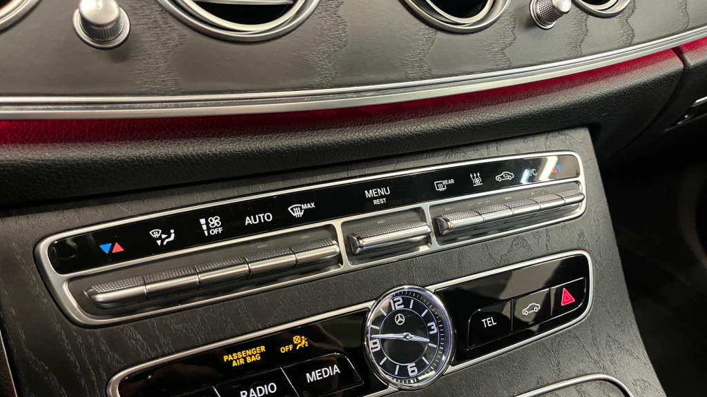 MERCEDES CLASSE E E 300 + Hybrid EQ Power - 9G-Tronic  BERLINE - BM 213 AMG Line