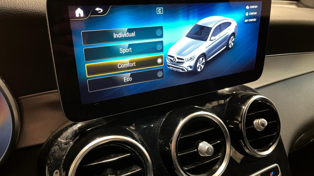 MERCEDES GLC COUPE 220 d - 9G-Tronic AMG