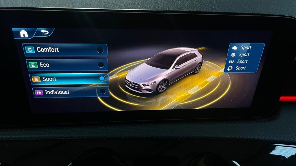 Nouvelle MERCEDES CLASSE A A 200 d - 8G-DCT  BERLINE 5P - BM 177 AMG Line PHASE 2