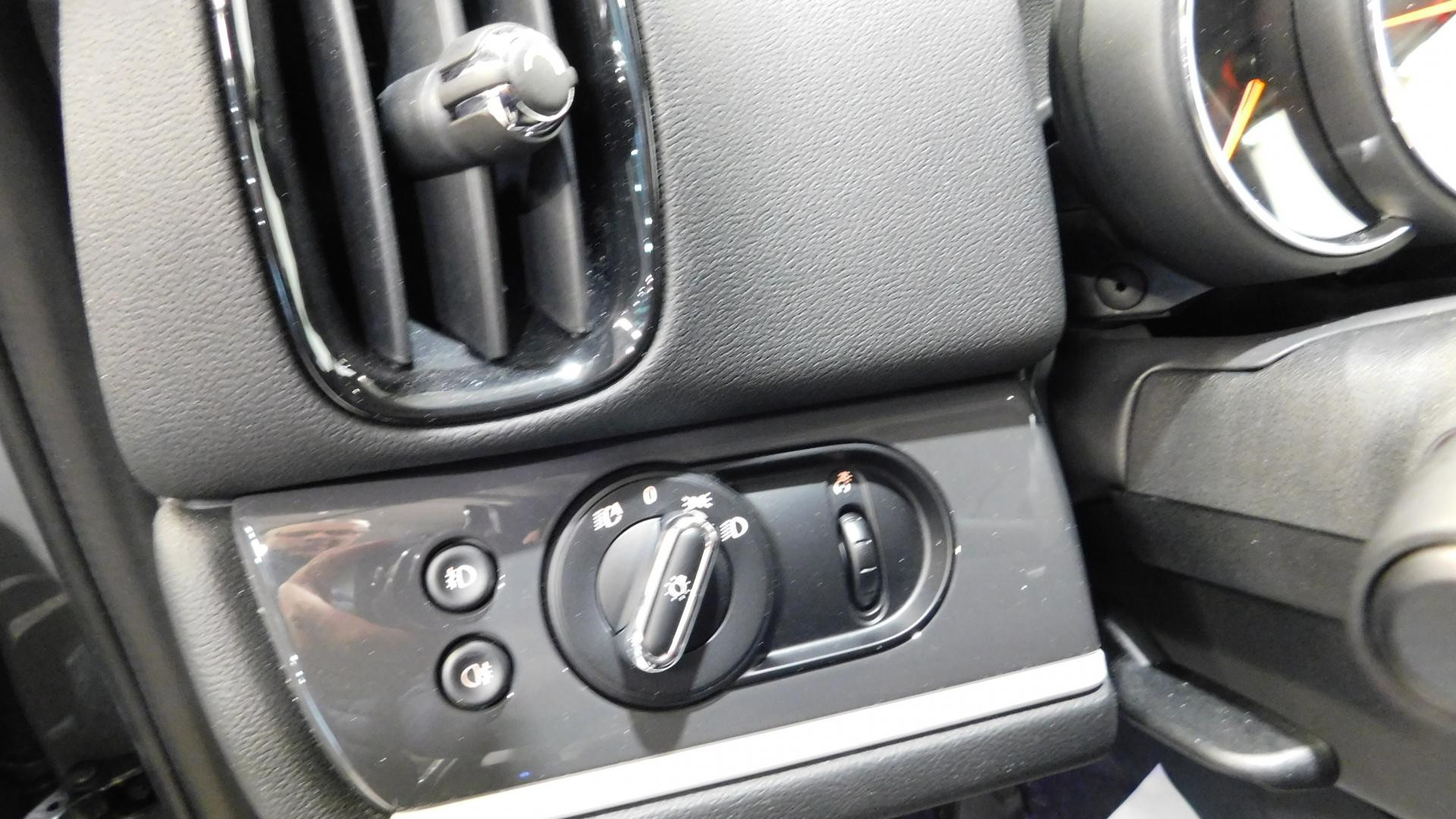 MINI COUNTRYMAN 1.5 Hybride - 224 - BVA  F60 BERLINE Cooper SE e-All4 Chili