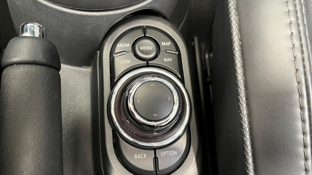 Nouvelle MINI CABRIO 1.5i - 136 - BVR  F57 LCI CABRIOLET Cooper Edition Premium Plus PHASE 3