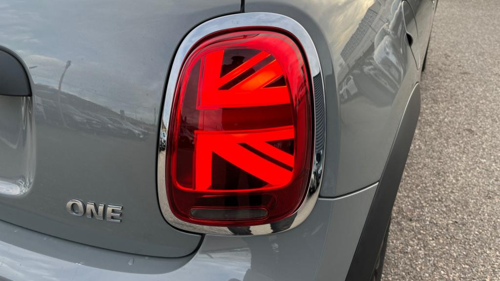 MINI MINI 1.5i - 102 - BVR  F56 LCI COUPE One Edition Camden PHASE 3