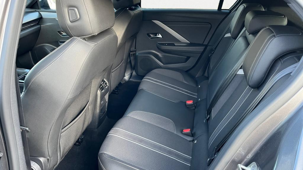 Nouvelle OPEL ASTRA 1.2i Turbo - 130 S&S  BERLINE GS 