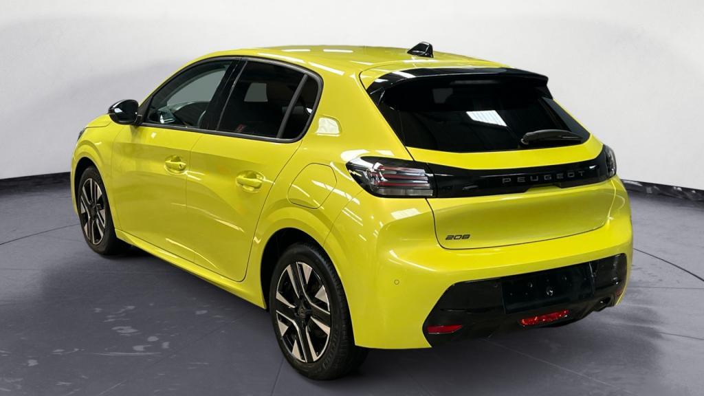 Nouvelle PEUGEOT 208  1.2i PureTech 12V S&S - 100  II BERLINE Allure PHASE 2