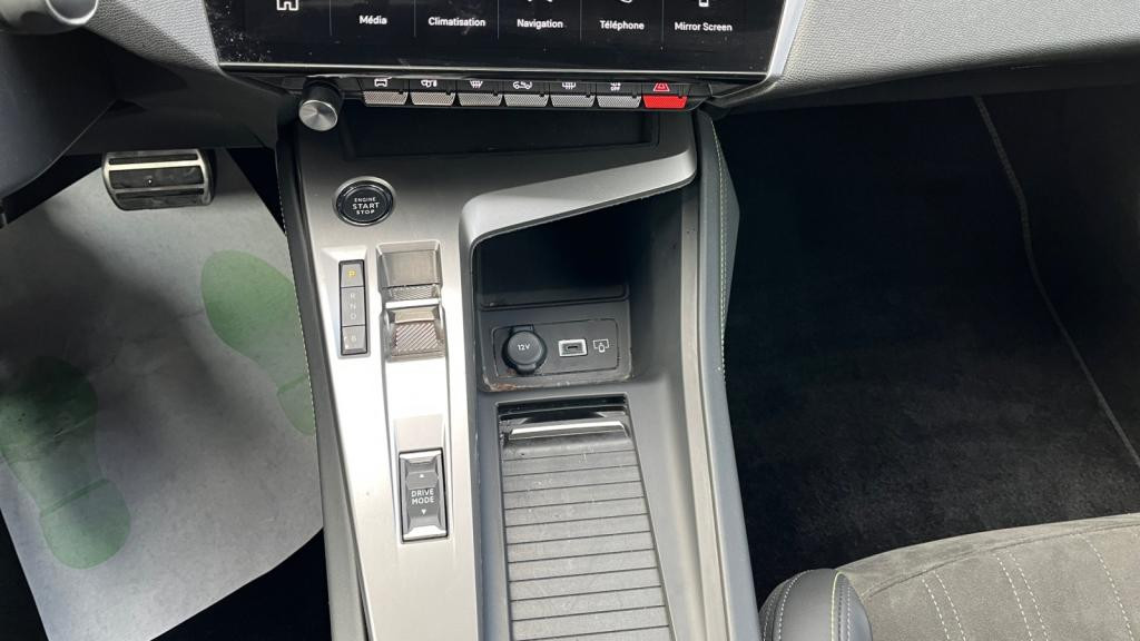 Nouvelle PEUGEOT 408  1.6 PHEV - 180 - e-EAT8  BERLINE GT 