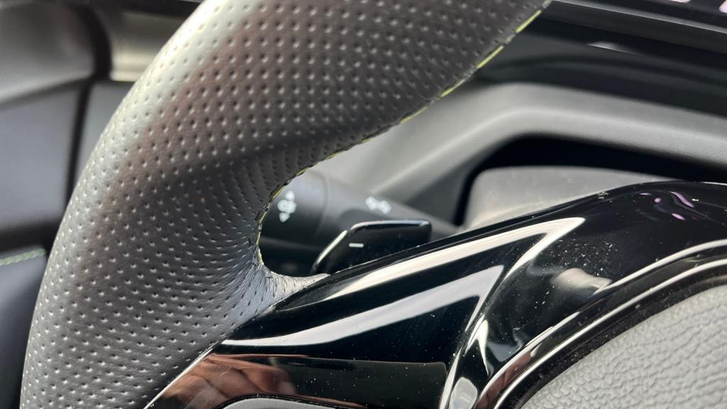 Nouvelle PEUGEOT 408  1.6 PHEV - 180 - e-EAT8  BERLINE GT 