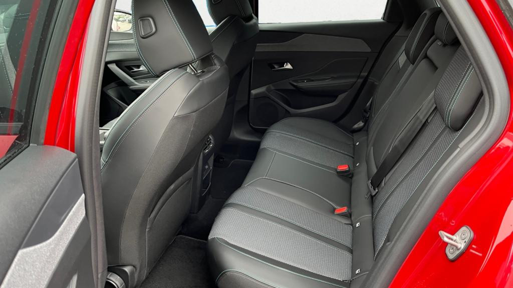 Nouvelle PEUGEOT 308 SW  SW 1.2i PureTech 12V S&S - 130 - EAT8  III Allure