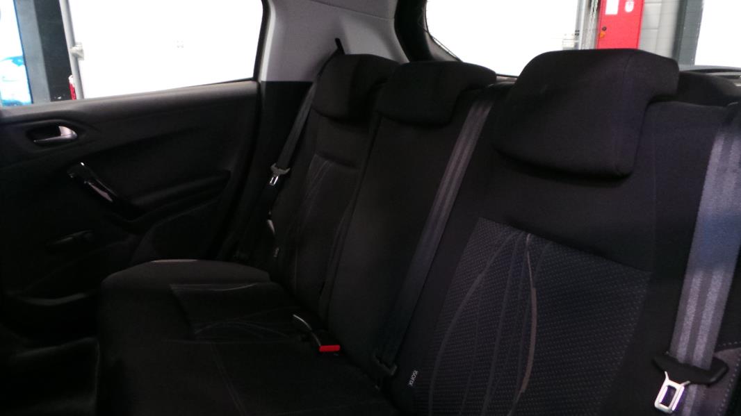 PEUGEOT 208 1.6 E-HDI FAP ACTIVE GPS 5P