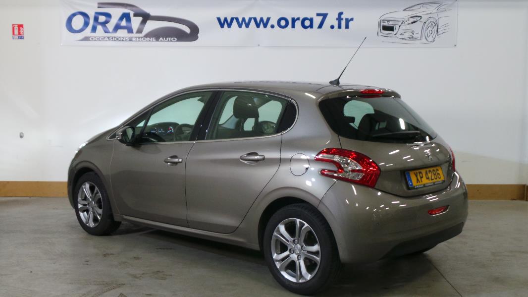 PEUGEOT 208 1.6 E-HDI FAP ALLURE 5P