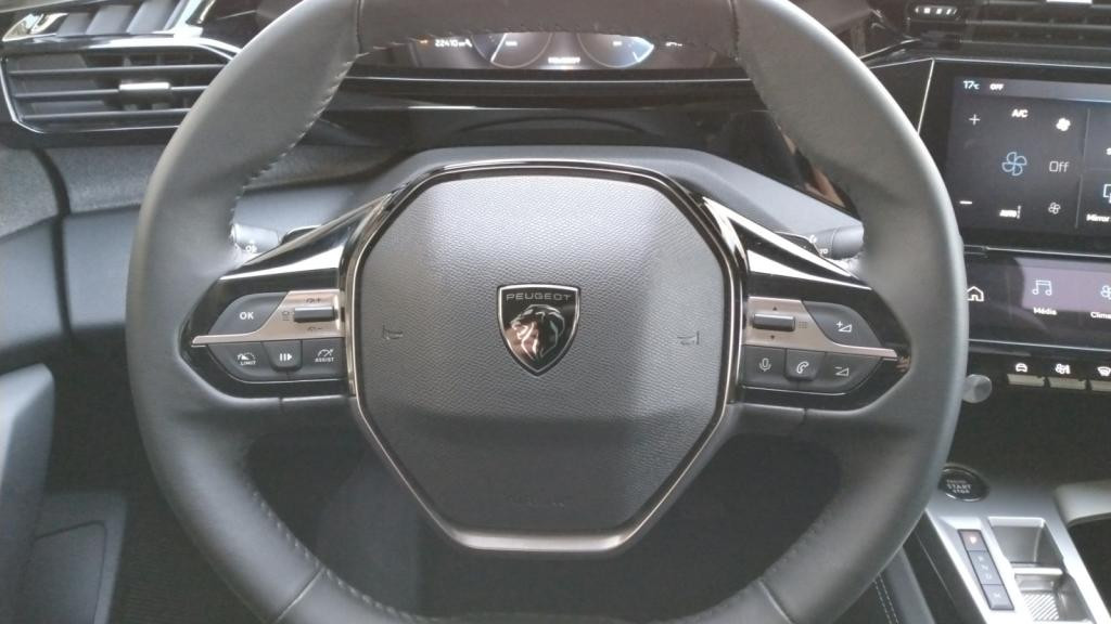 Nouvelle PEUGEOT 308  1.5 BlueHDi S&S - 130 - EAT8  III BERLINE Allure 