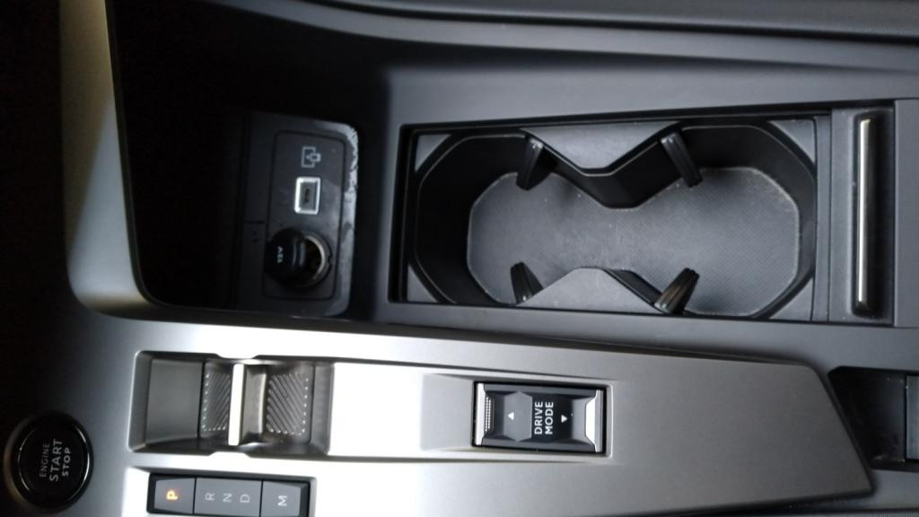 Nouvelle PEUGEOT 308  1.5 BlueHDi S&S - 130 - EAT8  III BERLINE Allure 