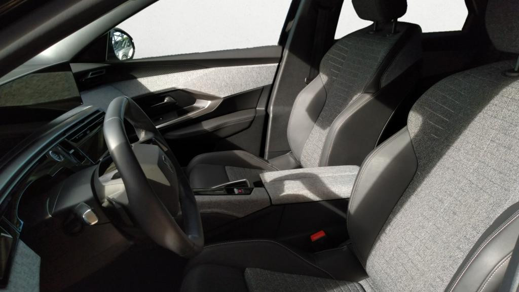 Nouvelle PEUGEOT 3008  1.2i Hybrid - 145 - e-DCS6  III Allure 