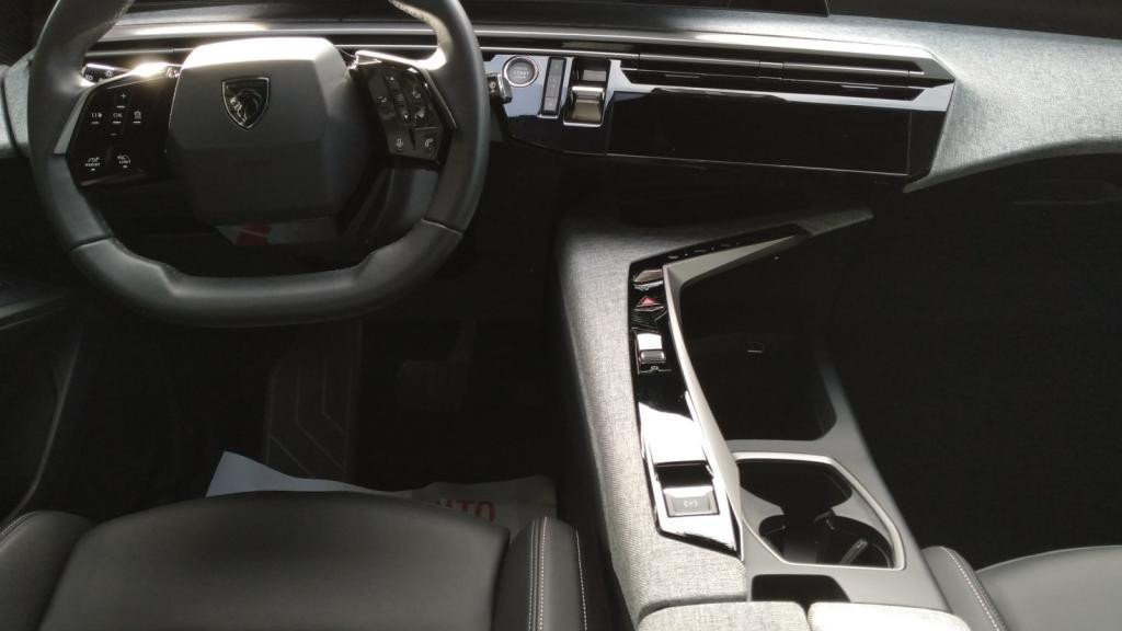 Nouvelle PEUGEOT 3008  1.2i Hybrid - 145 - e-DCS6  III Allure 