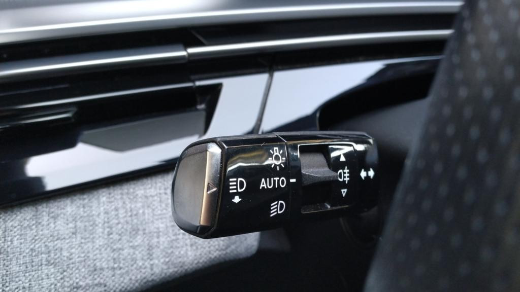 Nouvelle PEUGEOT 5008  1.2i Hybrid -145 - e-DCS6  III 2024 GT 