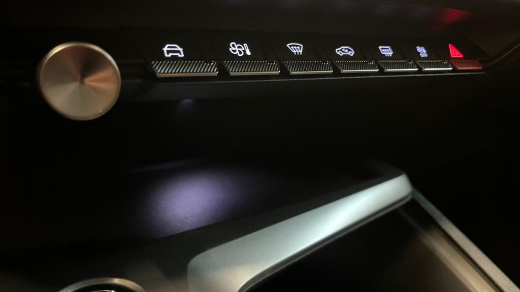 Nouvelle PEUGEOT 308 SW PureTech 130 III SW BREAK Active Pack  - Pack Drive Assist - Pack Safety