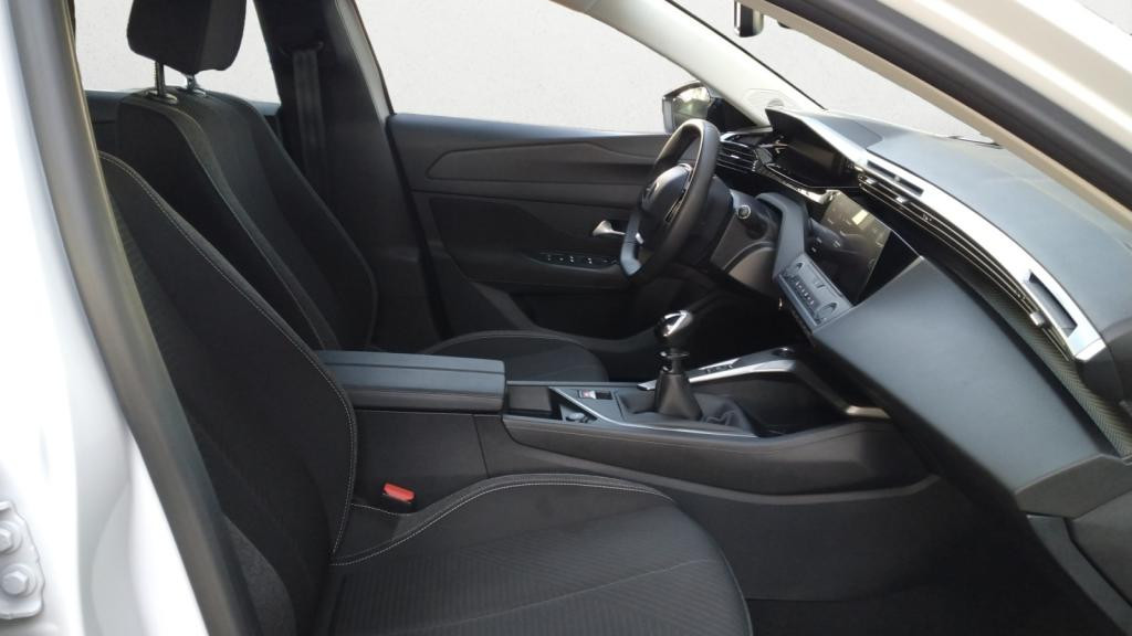 Nouvelle PEUGEOT 308 SW PureTech 130 III SW BREAK Active Pack  - Pack Drive Assist - Pack Safety