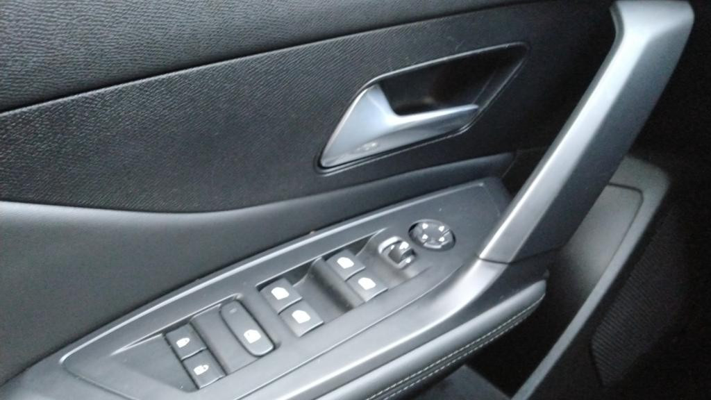 Nouvelle PEUGEOT 308 SW 1.2i PureTech 12V S&S - 130 - EAT8  III SW BREAK Allure