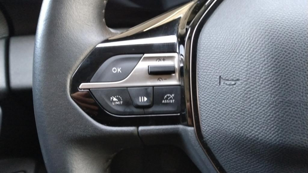 Nouvelle PEUGEOT 308 SW PureTech 130  III SW BREAK Active Pack  - Pack Drive Assist - Pack Safety