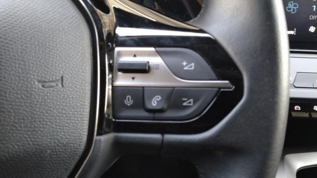 Nouvelle PEUGEOT 308 SW  SW 1.2i PureTech 12V S&S - 130  III SW 2021 BREAK Active Pack PHASE 1