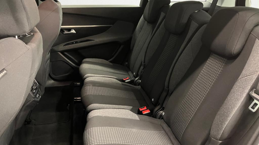 PEUGEOT 5008  1.2i PureTech 12V S&S - 130 - EAT8  II Active Business