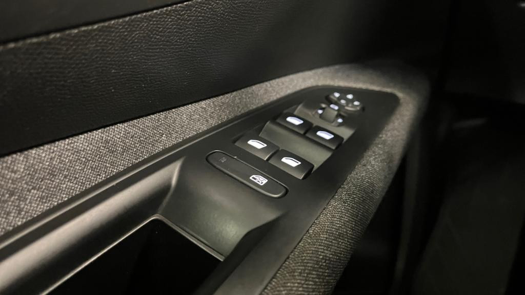 PEUGEOT 5008  1.2i PureTech 12V S&S - 130 - EAT8  II Active Business