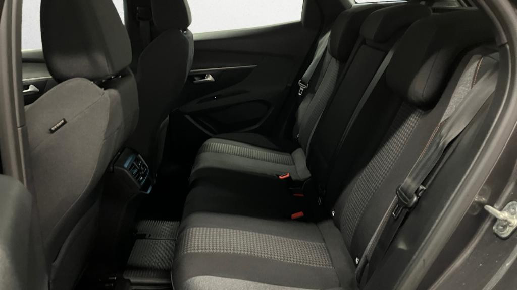 PEUGEOT 3008 1.2i PureTech 12V S&S - 130  Active Pack