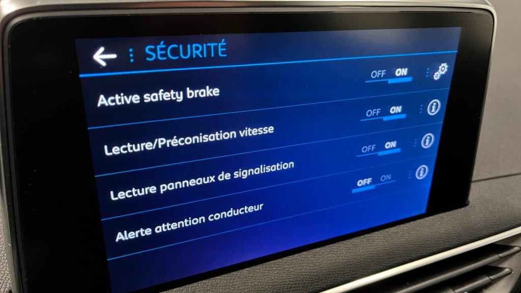 PEUGEOT 3008 1.2i PureTech 12V S&S - 130  Active Pack