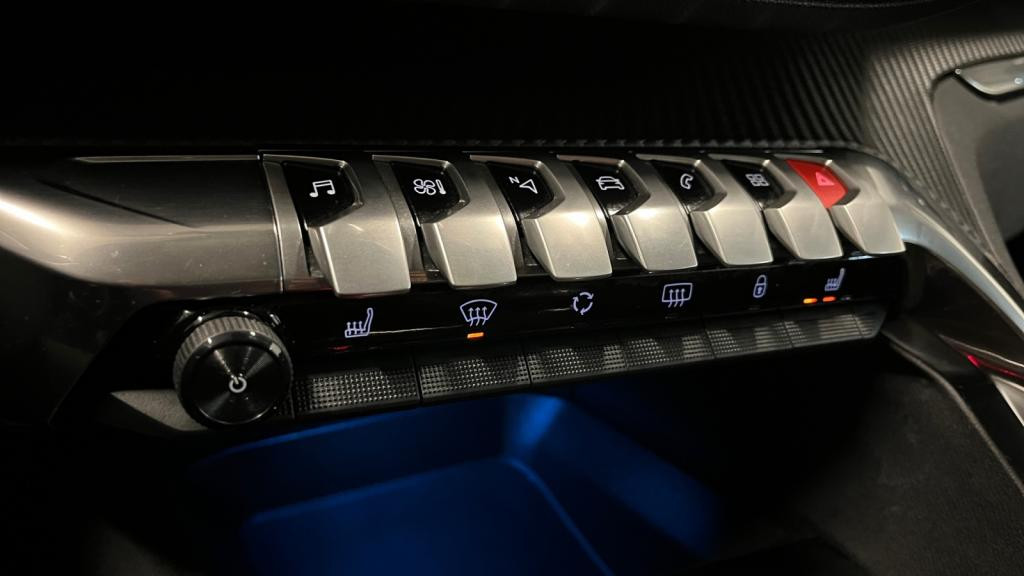 PEUGEOT 3008 1.2i PureTech 12V S&S - 130  Active Pack