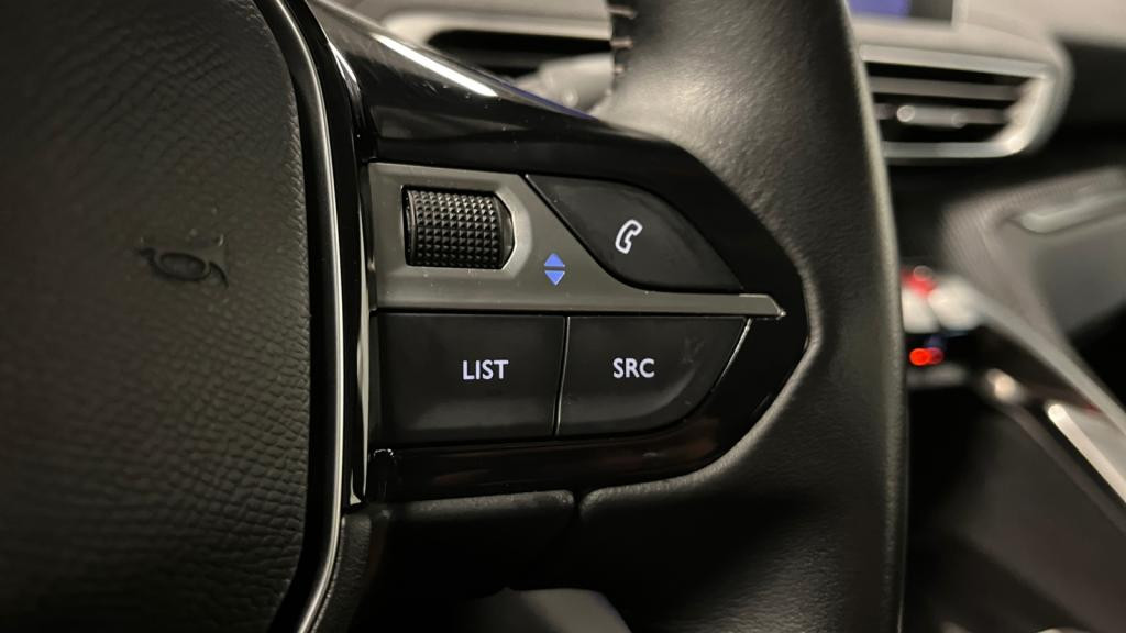 PEUGEOT 3008 1.2i PureTech 12V S&S - 130  Active Pack