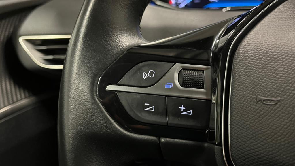 PEUGEOT 3008 1.2i PureTech 12V S&S - 130  Active Pack