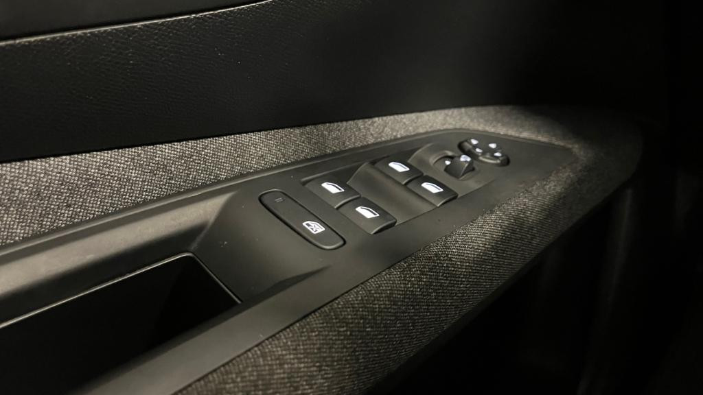 PEUGEOT 3008 1.2i PureTech 12V S&S - 130  Active Pack