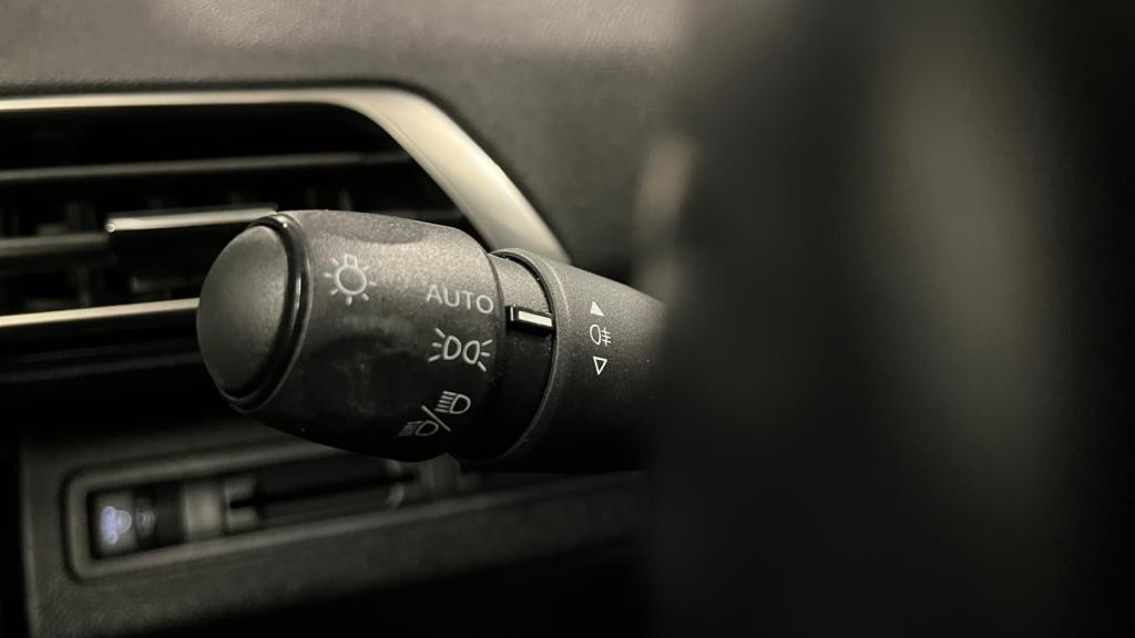 PEUGEOT 3008 1.2i PureTech 12V S&S - 130  Active Pack